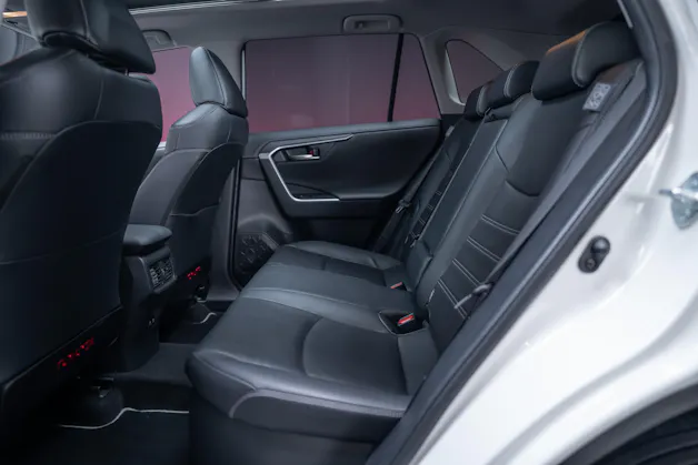 Toyota RAV-4 2.5 HEV Premium / CH-Fahrzeug / Panorama-Glasdach / 360°Kamera /