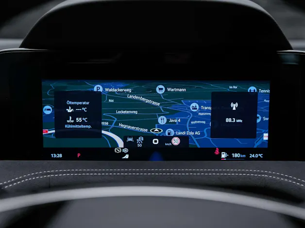 SKODA Superb Combi 2.0 TDi Sportline 4x4 DSG *Facelift*Werksgarantie*Massage*