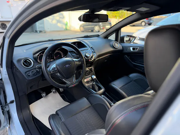 FORD Fiesta 1.6 SCTi ST 200