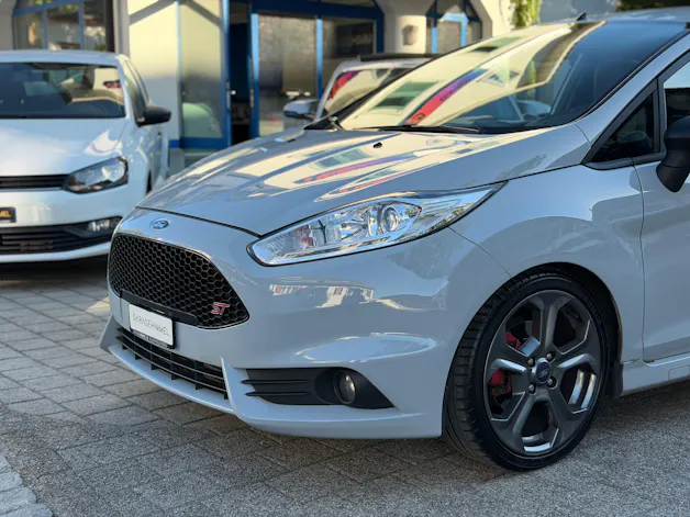 FORD Fiesta 1.6 SCTi ST 200