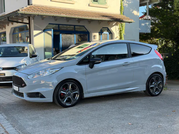 FORD Fiesta 1.6 SCTi ST 200