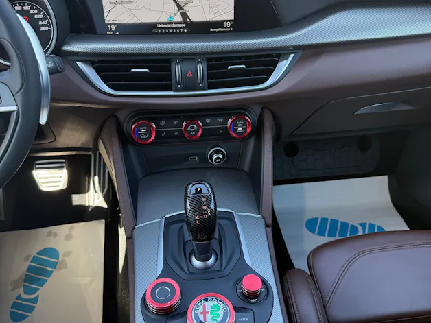 ALFA ROMEO Stelvio 2.0 Sport Q4 Automatic *PANORAMA-DACH - LEDER BRAUN - ROT MET - ANHÄNGERKUPPLUNG*