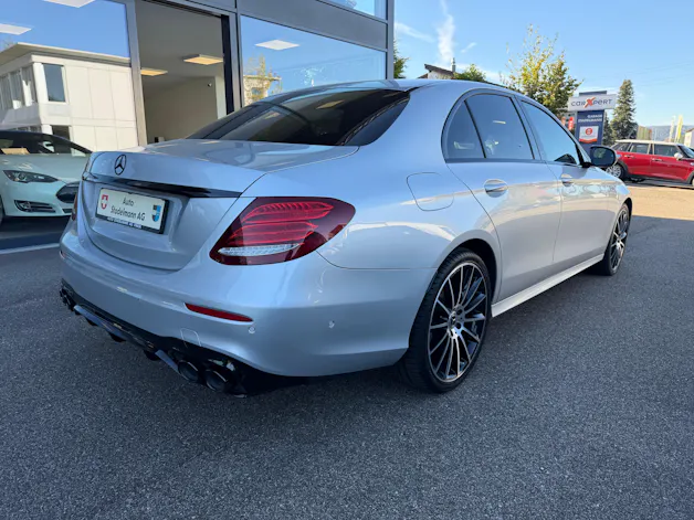MERCEDES-BENZ E 220 d Swiss Star AMG Line 4matic