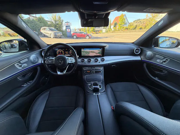 MERCEDES-BENZ E 220 d Swiss Star AMG Line 4matic