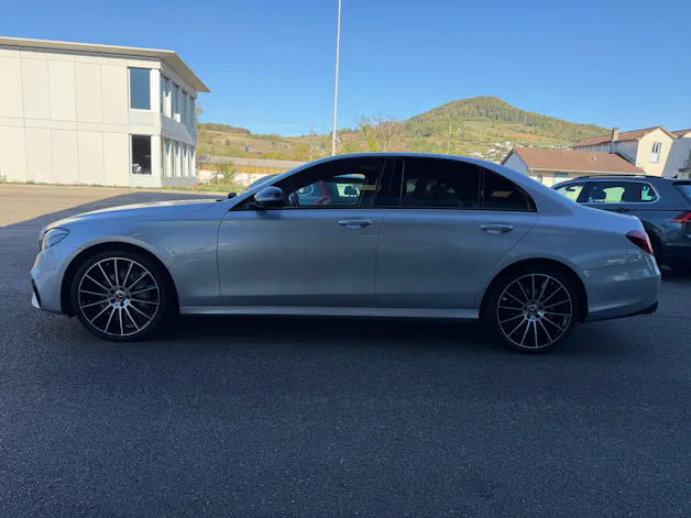 MERCEDES-BENZ E 220 d Swiss Star AMG Line 4matic