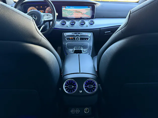 MERCEDES-BENZ E 220 d Swiss Star AMG Line 4matic