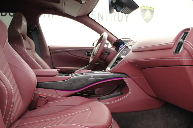 ASTON MARTIN DBX 4.0 V8 707