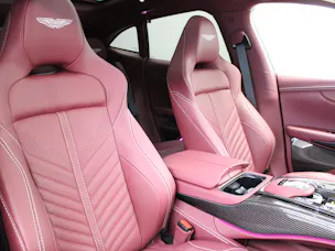 ASTON MARTIN DBX 4.0 V8 707