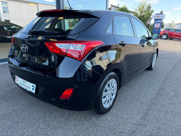 HYUNDAI i30 1.4 Pica