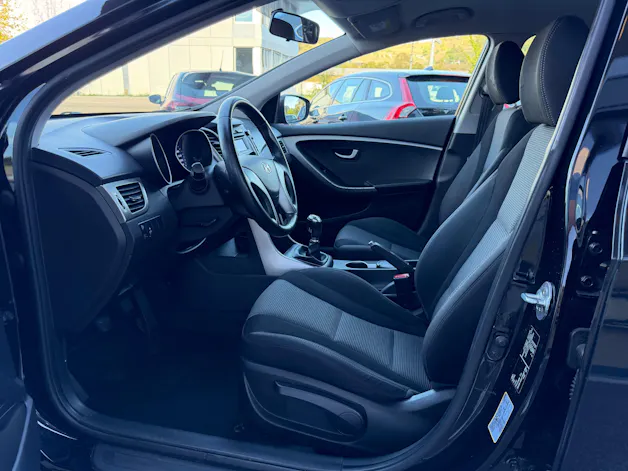 HYUNDAI i30 1.4 Pica