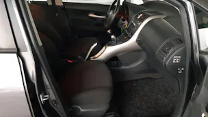 Toyota Auris 1.4 D-4D Linea Luna