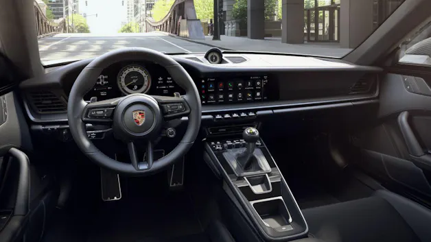 PORSCHE 911 GT3 mit Touring-Paket