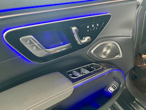 https://vehicle.imgix.net/4493821/96599733-b814-40f1-8a2d-d13243f5fa03.jpg