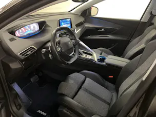 PEUGEOT 3008 1.6 PureTech Allure