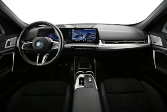 https://vehicle.imgix.net/4494202/8532a6f4-e631-4079-93d1-5ae7eadea962.jpg