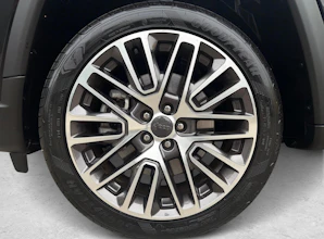 https://vehicle.imgix.net/4494248/b4a48ced-cf51-4513-93a6-e3bbaeaf8999.jpg