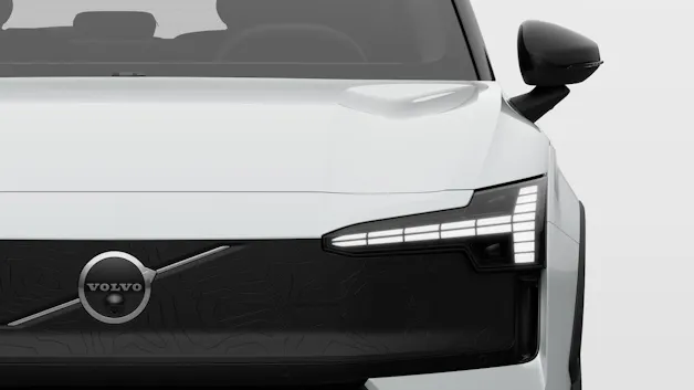 VOLVO EX30 CC P8 Ultra AWD