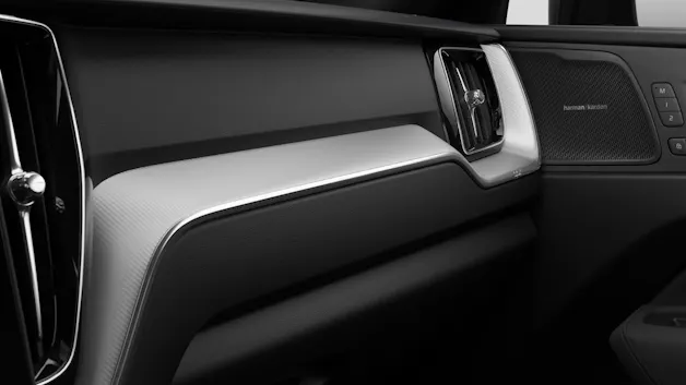 VOLVO XC60 2.0 B5 MH Plus Dark AWD