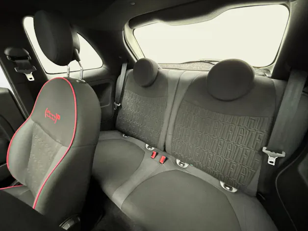 FIAT 500 1.0 Hybrid Swiss Edition