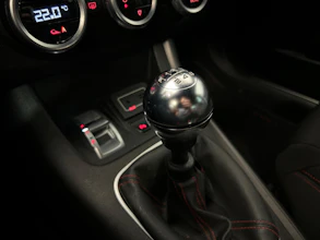 https://vehicle.imgix.net/4494464/3efe609a-f797-4da5-9565-e03194bd68fd.jpg