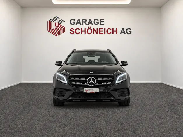 MERCEDES-BENZ GLA-Klasse X156 GLA 220 AMG Line 4m