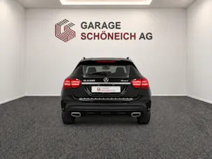 MERCEDES-BENZ GLA-Klasse X156 GLA 220 AMG Line 4m