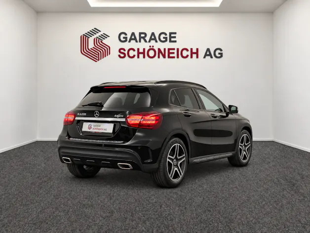MERCEDES-BENZ GLA-Klasse X156 GLA 220 AMG Line 4m