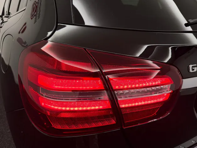 MERCEDES-BENZ GLA-Klasse X156 GLA 220 AMG Line 4m