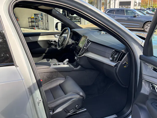 VOLVO XC90 2.0 B5 MH Black Edition AWD