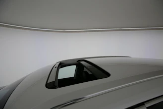 https://vehicle.imgix.net/4494789/fc12839a-3691-41e0-aed9-9a4dc2ac04a6.jpg