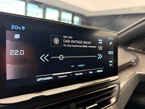 https://vehicle.imgix.net/4494790/1f120d0d-19b6-4402-ac2a-d363ed899b21.jpg