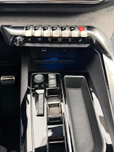 Fahrzeugbild PEUGEOT 3008 1.2 PureTech GT