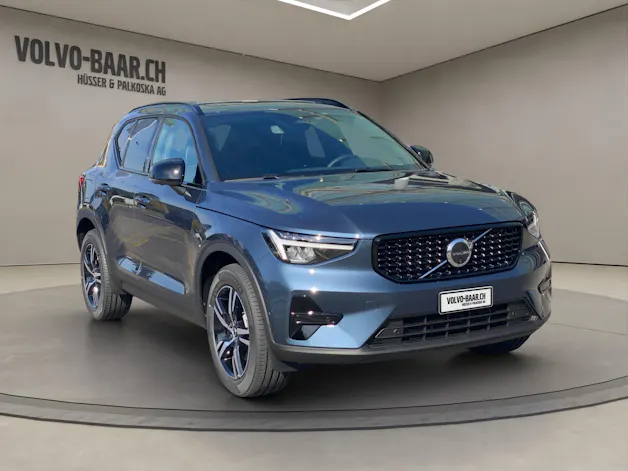 VOLVO XC40 2.0 B3 MH Plus Dark