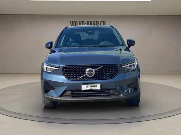 VOLVO XC40 2.0 B3 MH Plus Dark
