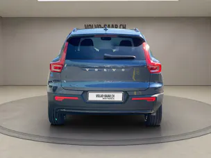 VOLVO XC40 2.0 B3 MH Plus Dark