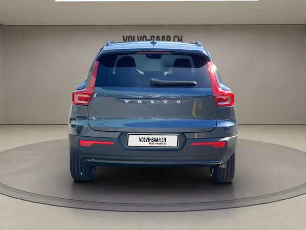 VOLVO XC40 2.0 B3 MH Plus Dark