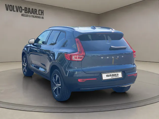 VOLVO XC40 2.0 B3 MH Plus Dark