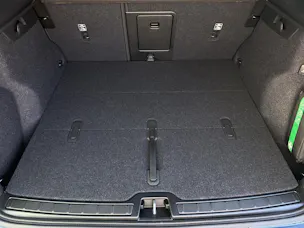 VOLVO XC40 2.0 B3 MH Plus Dark