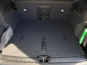 VOLVO XC40 2.0 B3 MH Plus Dark