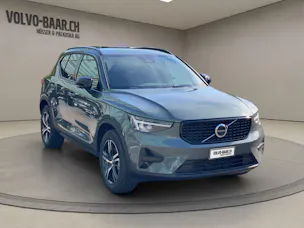 VOLVO XC40 2.0 B3 MH Plus Dark