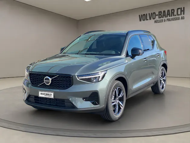 VOLVO XC40 2.0 B3 MH Plus Dark
