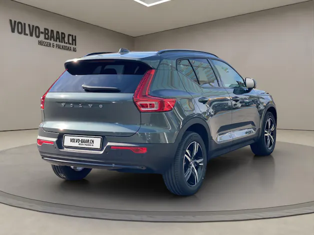 VOLVO XC40 2.0 B3 MH Plus Dark
