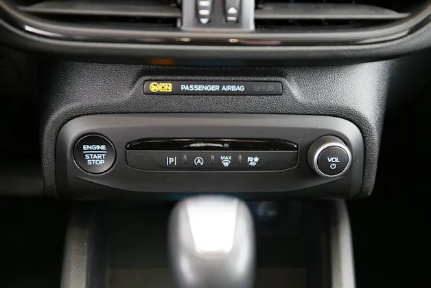 FORD Focus 1.0i EcoB Hybrid 155 ST-Line