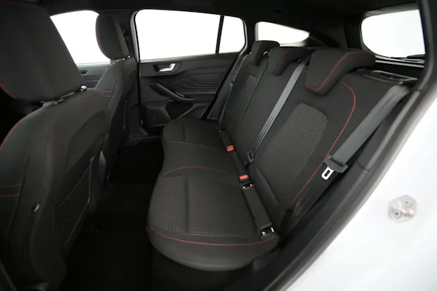 FORD Focus 1.0i EcoB Hybrid 155 ST-Line