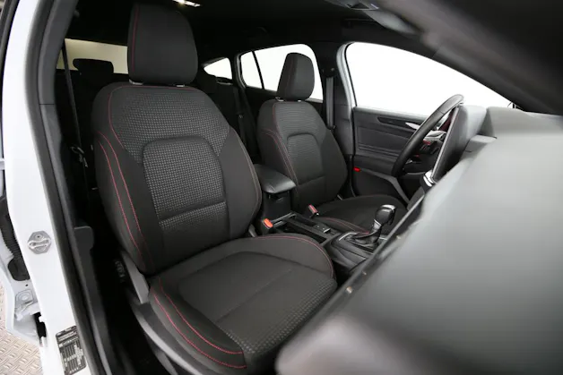FORD Focus 1.0i EcoB Hybrid 155 ST-Line