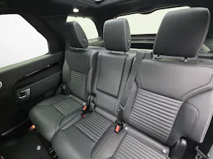 Land Rover Discovery 3.0 D I6 300 R-Dynamic SE