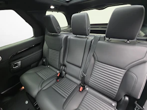immagine del veicolo LAND ROVER Discovery 3.0 D I6 300 R-Dynamic SE