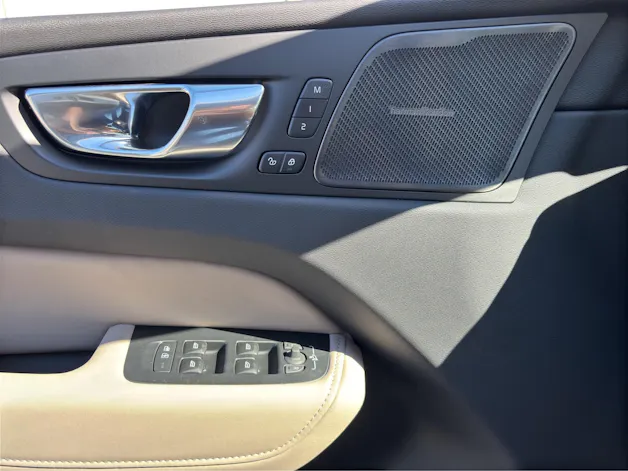 VOLVO XC60 2.0 T6 TE Ultra Dark eAWD