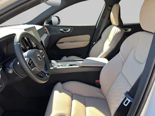 VOLVO XC60 2.0 T6 TE Ultra Dark eAWD