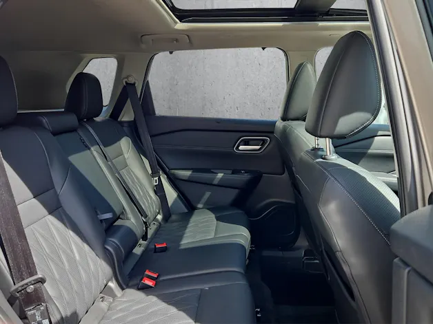 NISSAN X-Trail 1.5 VC-T Tekna+ e-4orce